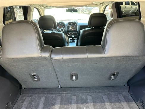 Used 2017 Jeep Compass High Altitude AWD/4WD image 27