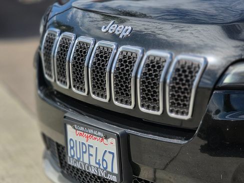 Used 2019 Jeep Cherokee Limited FWD image 6