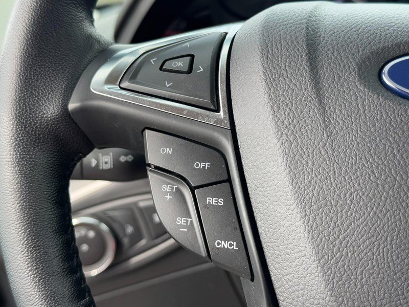 Used 2023 Ford Edge SEL AWD/4WD image 16