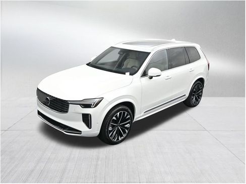 New 2026 Volvo XC90 B6 Plus w/ Protection Package Premier AWD/4WD image 13