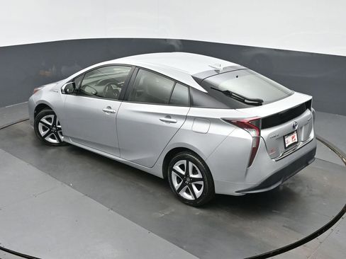 Used 2016 Toyota Prius Three Touring image 33