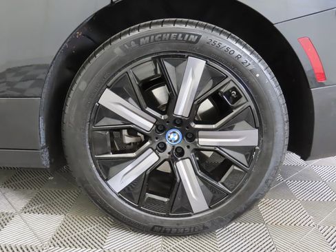Certified 2025 BMW iX xDrive50 image 29