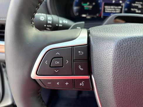 Used 2026 Toyota Grand Highlander Platinum image 19