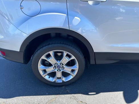 Used 2017 Ford Escape SE AWD/4WD image 6