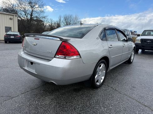 Used 2008 Chevrolet Impala SS w/ Convenience Package image 7