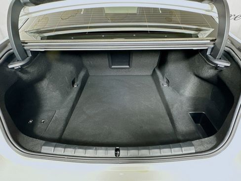 Used 2023 BMW 760i xDrive image 24