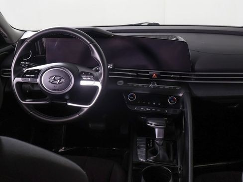 Used 2023 Hyundai Elantra SEL w/ Convenience Package FWD image 31