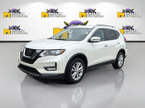 Used 2017 Nissan Rogue SV FWD image 1