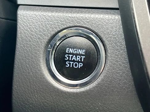 Used 2021 Toyota Camry SE w/ Convenience Package FWD image 44