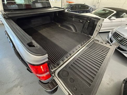 Used 2016 GMC Sierra 1500 SLE w/ SLE Value Package AWD/4WD image 19
