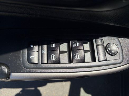Used 2020 Jeep Cherokee Limited FWD image 14