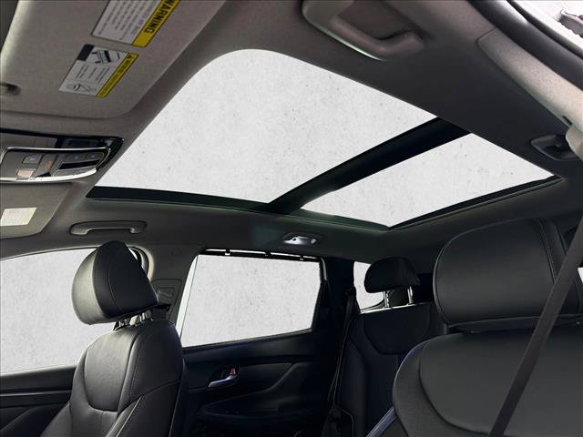 Used 2022 Hyundai Santa Fe Limited FWD image 2