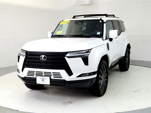 Used 2024 Lexus GX 550 w/ Accessory Package (2T) AWD/4WD image 2