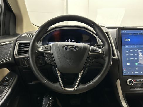 Used 2022 Ford Edge SEL AWD/4WD image 13