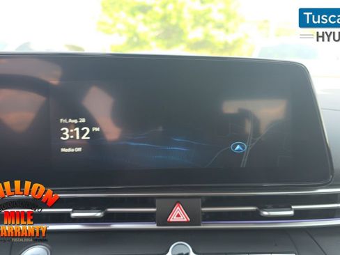 Used 2025 Hyundai Elantra SEL FWD image 19