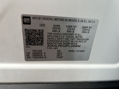 Used 2023 GMC Terrain SLT image 34