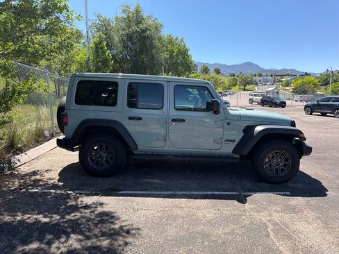 Used 2024 Jeep Wrangler Unlimited Sport AWD/4WD image 6