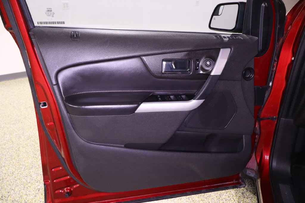 Used 2013 Ford Edge Limited FWD image 33