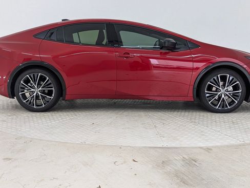 Used 2025 Toyota Prius Limited image 8