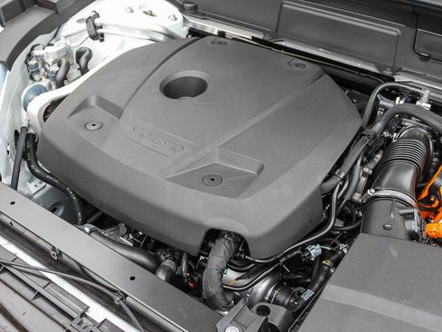 New 2026 Volvo XC60 T8 Plus w/ Protection Package Premier image 14