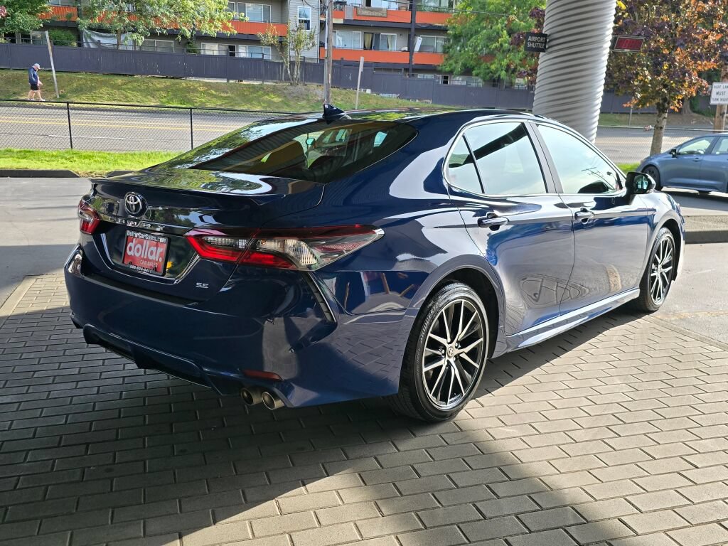 Used 2024 Toyota Camry SE w/ Cold Weather Package FWD image 5