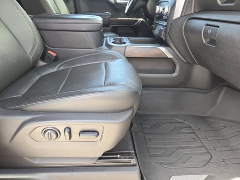 Used 2020 GMC Sierra 1500 SLT w/ SLT Premium Package image 17