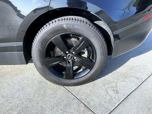 Used 2018 Land Rover Range Rover Velar S image 23