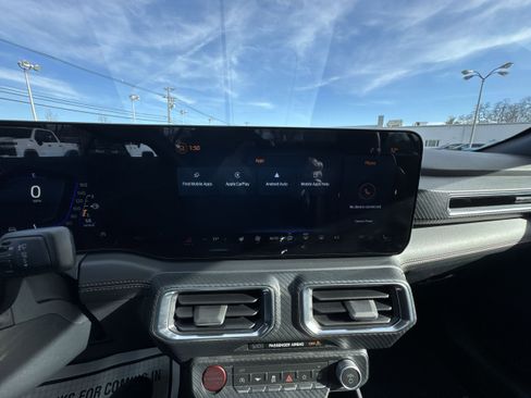 Used 2025 Ford Mustang GT Premium image 15