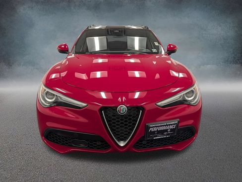 Used 2023 Alfa Romeo Stelvio Ti AWD/4WD image 2