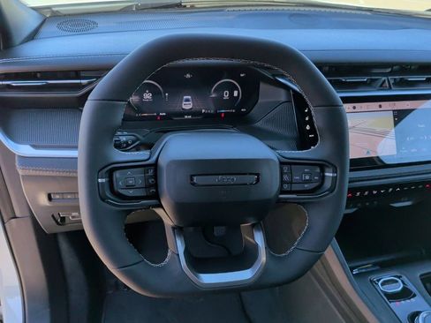 New 2026 Jeep Cherokee Overland image 17