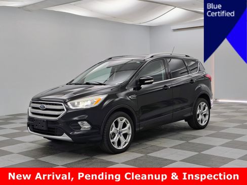 Used 2019 Ford Escape Titanium FWD image 1