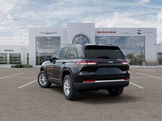 New 2026 Jeep Grand Cherokee Laredo AWD/4WD video 3