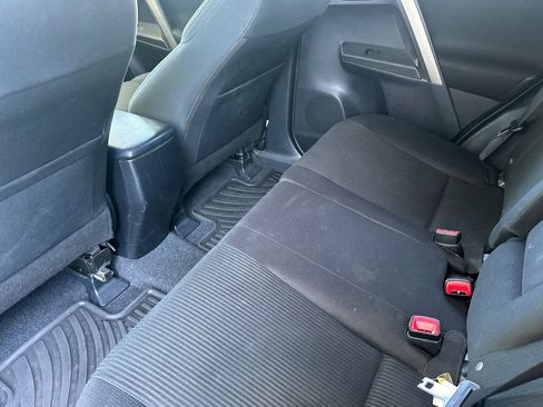 Used 2013 Toyota RAV4 XLE AWD/4WD image 14