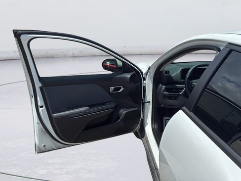 Used 2025 Kia K4 EX FWD image 11