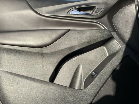 Used 2024 Chevrolet Equinox LT image 15