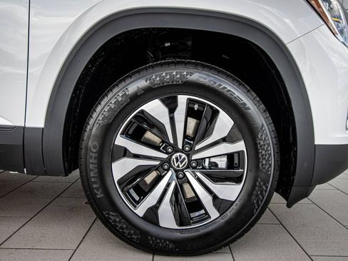 New 2026 Volkswagen Atlas SE FWD image 4