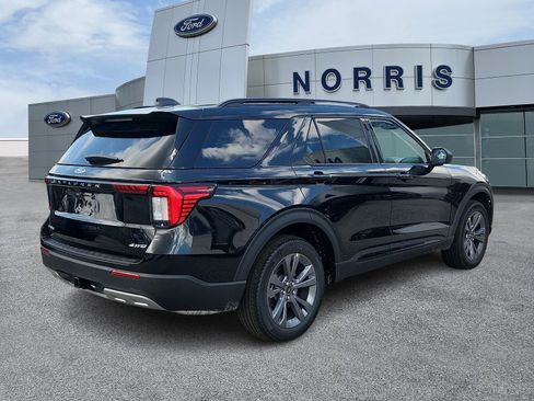 New 2026 Ford Explorer Active w/ Active Comfort Package AWD/4WD image 4