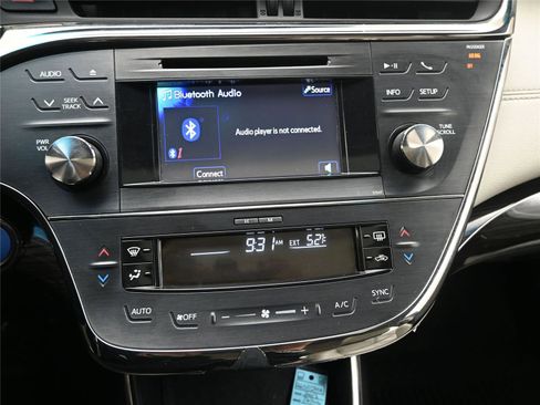 Used 2013 Toyota Avalon XLE Premium image 14