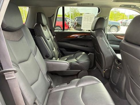 Used 2016 Cadillac Escalade Premium AWD/4WD image 15