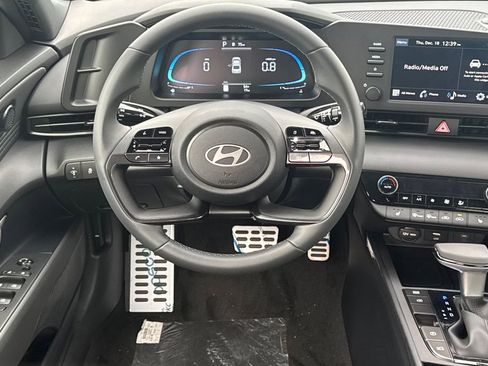 New 2026 Hyundai Elantra SEL Sport Premium FWD image 16