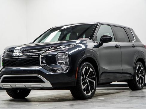 Used 2024 Mitsubishi Outlander SE image 8