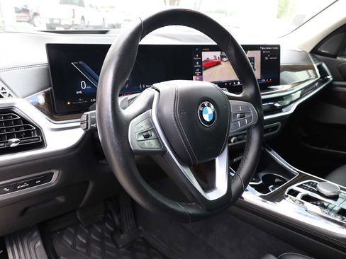 Used 2024 BMW X7 xDrive40i AWD/4WD image 18