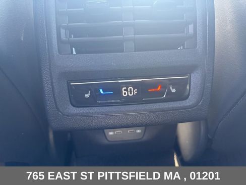 Used 2024 Volkswagen Golf R AWD/4WD image 14