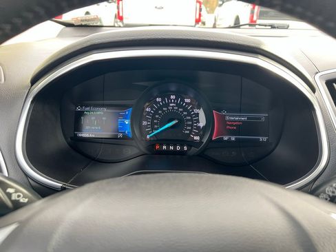 Used 2019 Ford Edge Titanium image 35