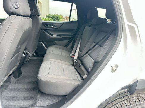 Used 2025 Chevrolet Equinox LT image 37