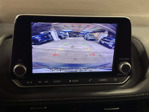 Used 2023 Nissan Rogue S AWD/4WD image 21