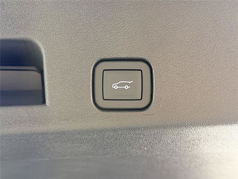New 2026 GMC Acadia Elevation w/ Black Edition FWD image 18