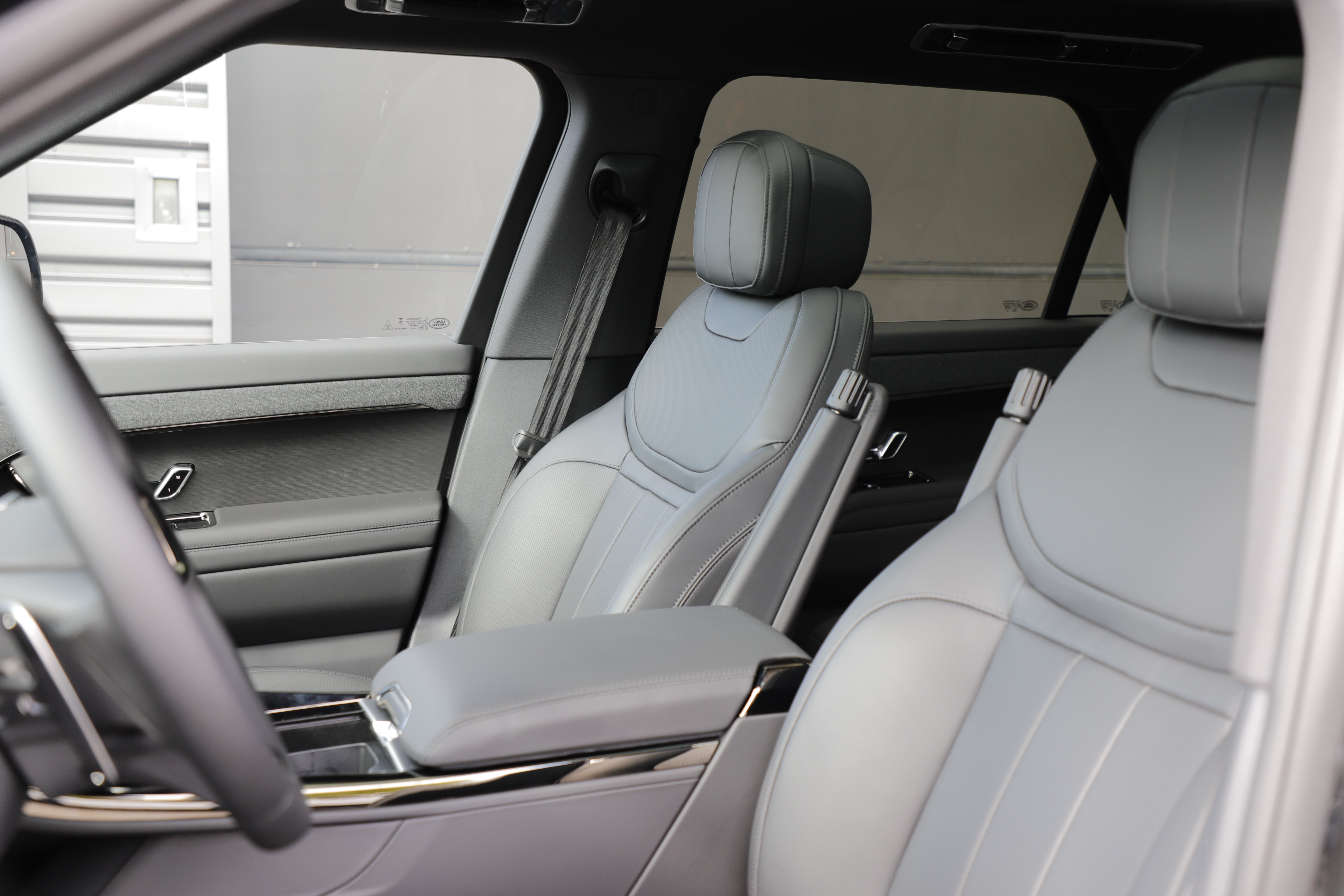 New 2026 Land Rover Range Rover Sport Dynamic SE AWD/4WD image 15