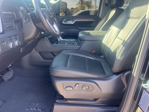 Used 2024 GMC Sierra 2500 Denali w/ Denali Reserve Package image 2