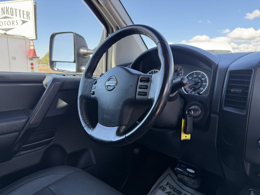 Used 2012 Nissan Titan SV w/ SV Value Truck Pkg RWD image 17